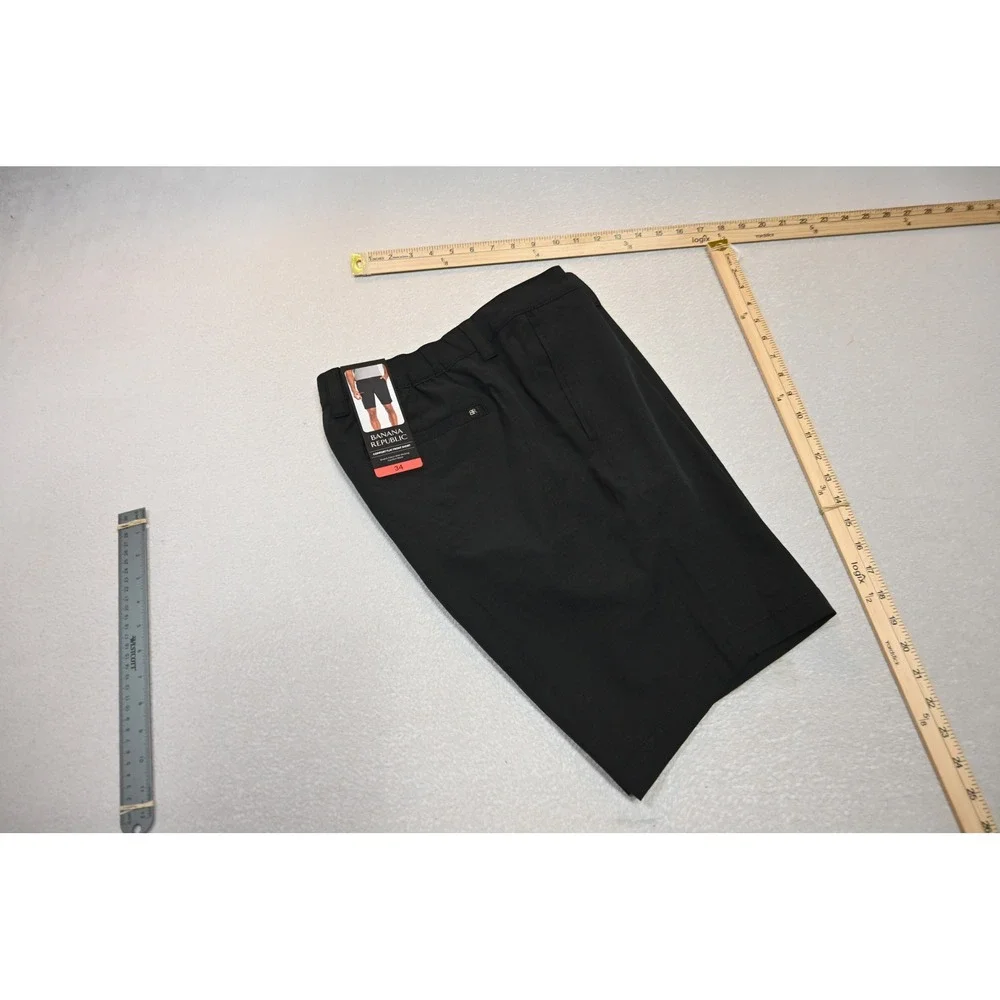 Banana Republic Comfort Flat Front Shorts Mens 34 Black Stretch Wicking New